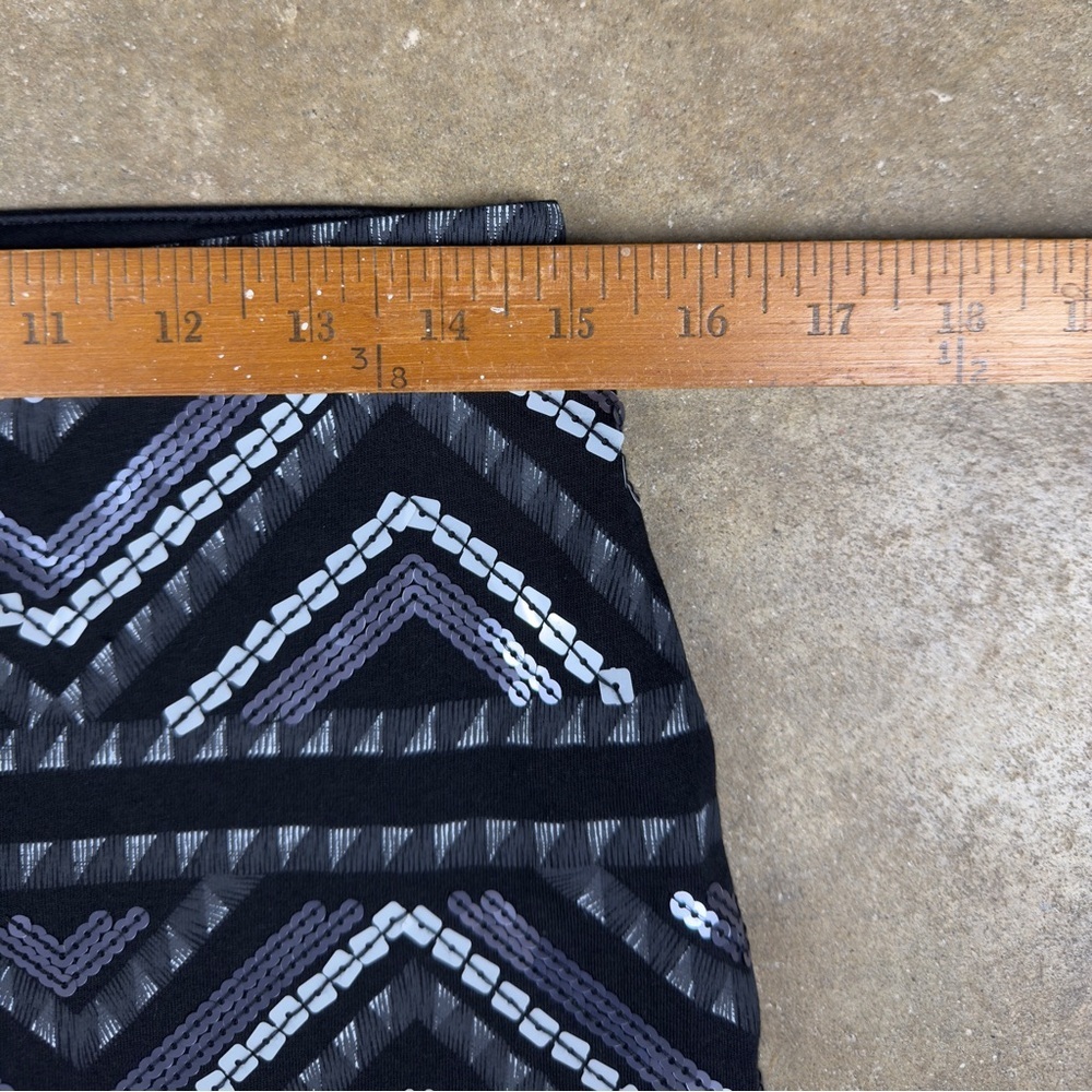 Express Chic Black And Silver Patterned Skirt Siz… - image 3